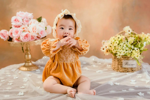 无棣宝宝前额突出正常吗